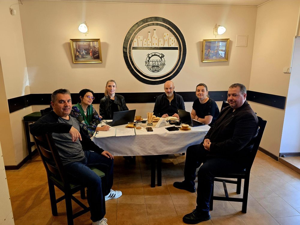 Hub Profesional team, working meeting